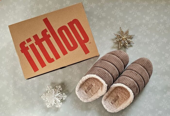 FitFlop Chrissie Slippers with FitFlop box.